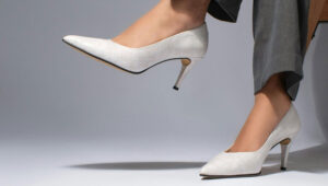 Read more about the article Tips to Choose the Perfect Office Shoes